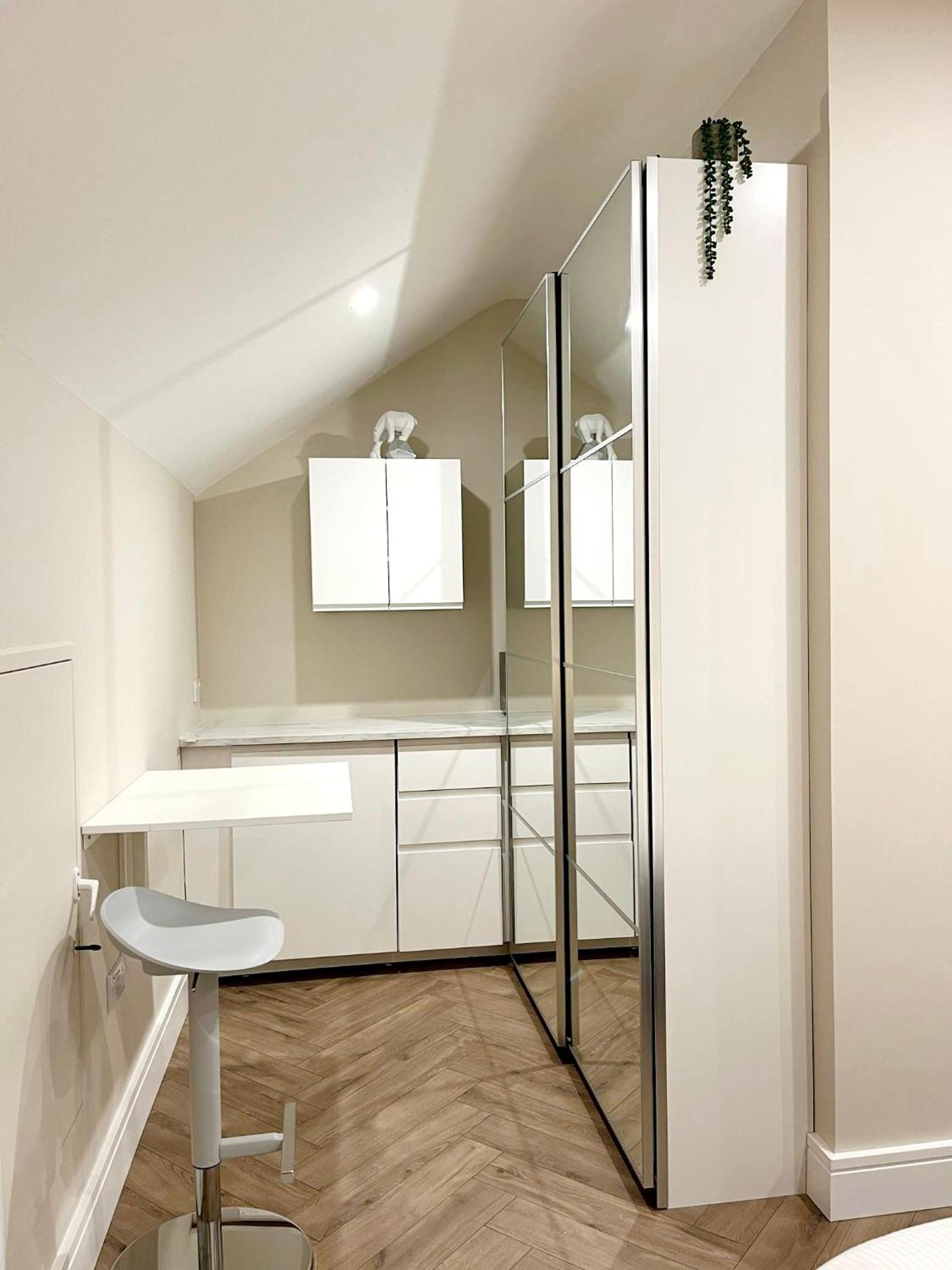 Attic Room In Citywest Dublín Exterior foto